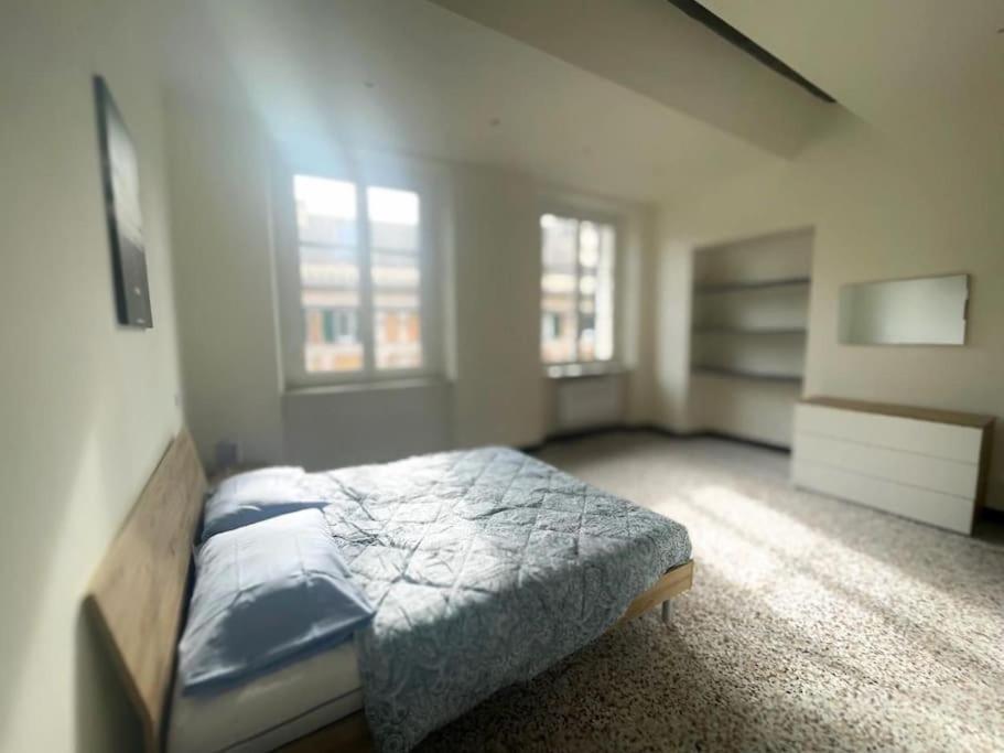 Appartement C Moderno Soleggiato Vista Cattedrale Genua
